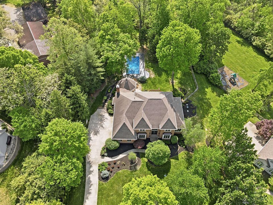 1st image of 8527 Saint Ives Pl