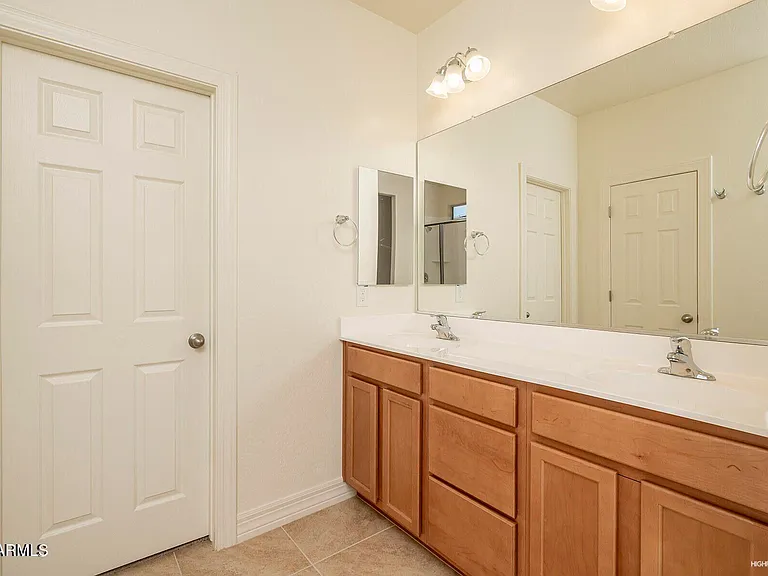 16792 W Gwen St — Photo 11