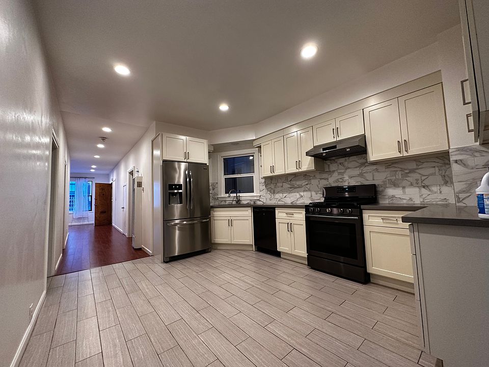 1st image of 31 Auburn St