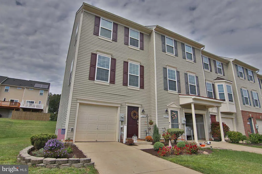 1038 Sithean Way photo 1