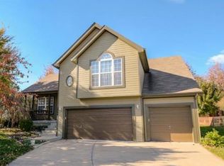 1794 Shannon Dr, Liberty, MO 64068