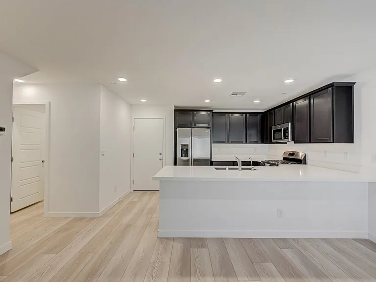 10772 Paget Ct — Photo 8