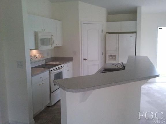 5th image of 1811 NW 14th Pl