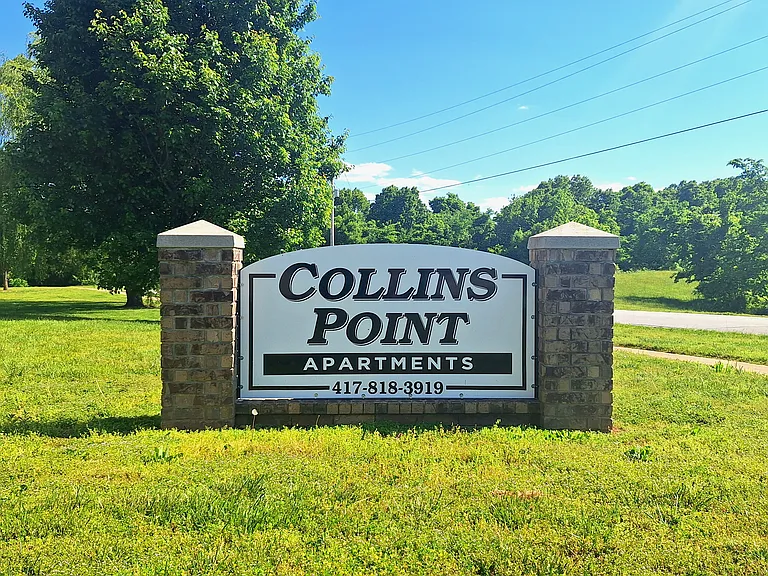 Collins Point Apartments — Photo 11