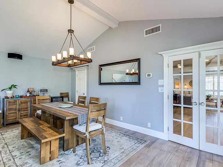 4113 E Minnezona Ave — Photo 13