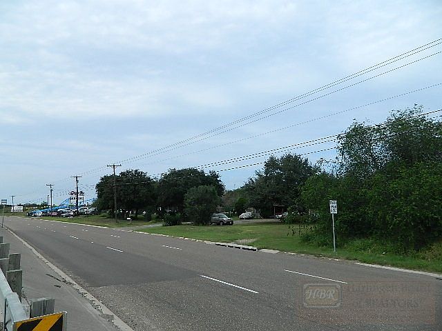 2nd image of 1653 E Expressway 83