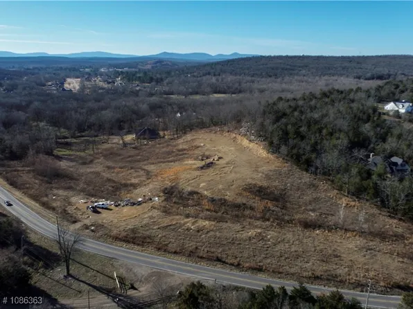 1855 N Main St, Greenwood, AR 72936