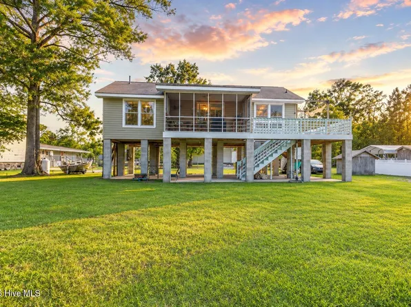 29 Point Avenue, Belhaven, NC 27810