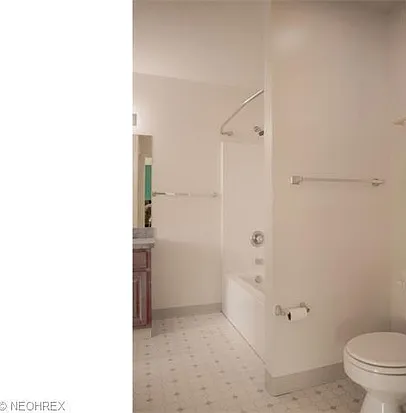 1010 Meadow Run — Photo 9