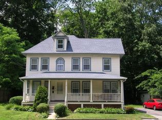 15 Oakwood Rd, Huntington, NY 11743