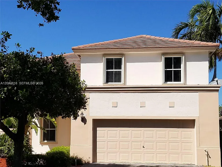 7333 NW 1st Pl — Photo 1