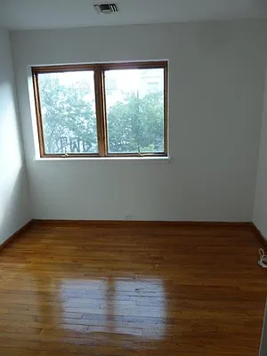 Rented by Chartwell Manhattan Realty | media 17