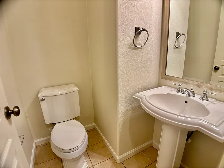 4466 Laird Cir — Photo 15