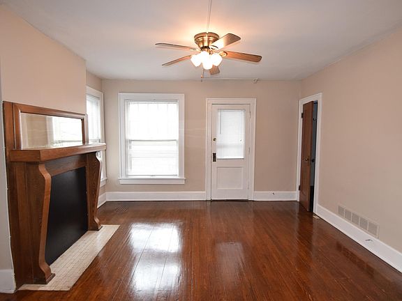 3rd image of 944 1/2 Hamlet St