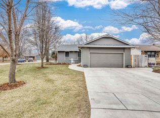 409 W Southwind Dr, Valley Center, KS 67147
