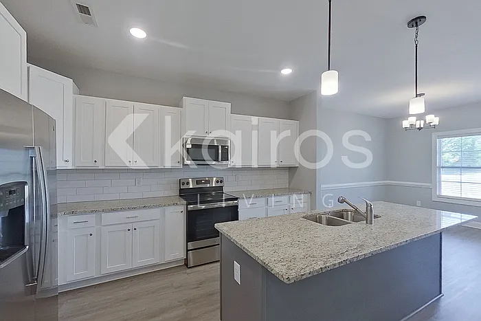 3704 Oak Leaf Way #E — Photo 5