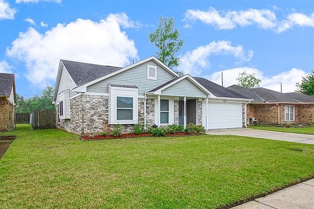 1st image of 2264 Sugarloaf Dr