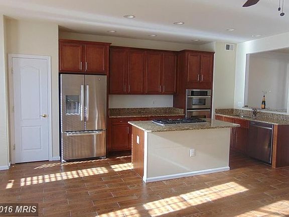 4th image of 17604 Harpers Ferry Dr