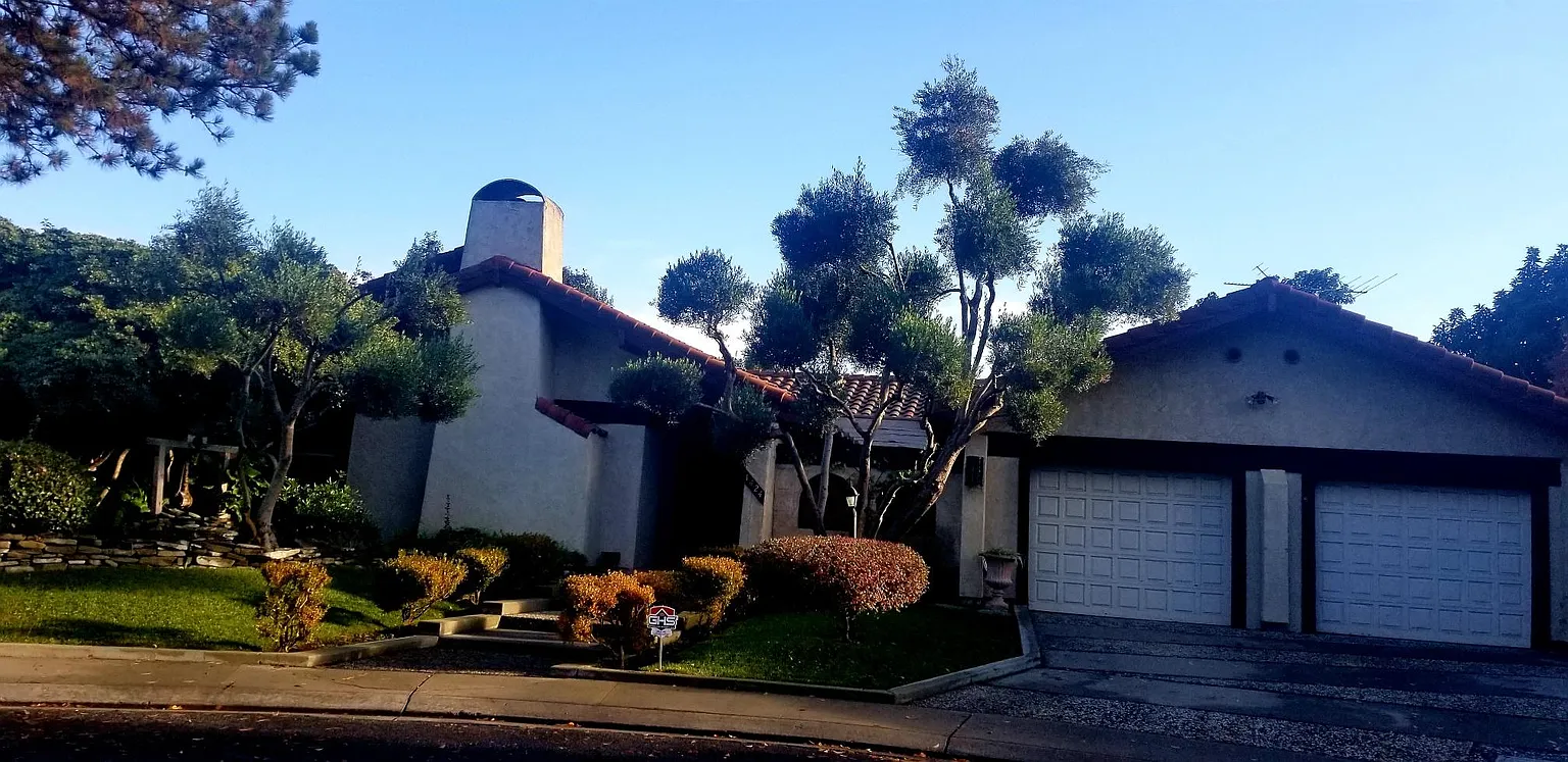 1424 Shoshone Pl photo 1