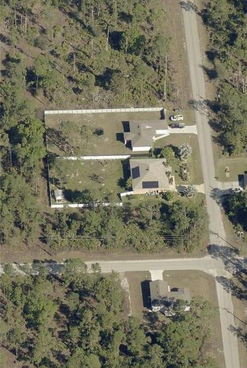 2nd image of 1001 Moore AVE