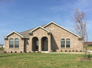 426 Hillstone Dr, Midlothian, TX 76065