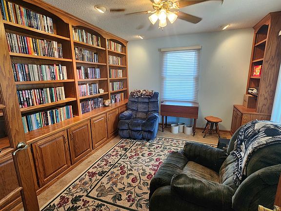 4th image of 1704 Wheatland Ave