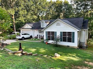 10 Lakemont Dr SE, Silver Creek, GA 30173