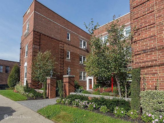 5th image of 17 Gaynor Ave