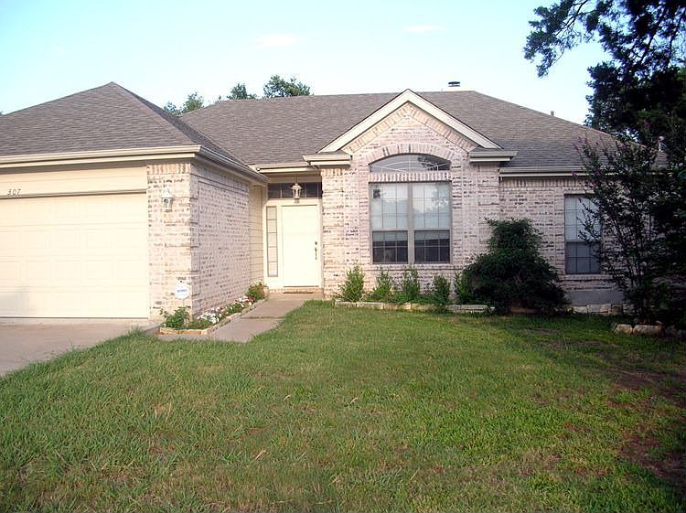 1st image of 307 N Flamingo Dr