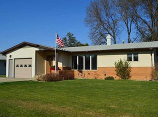 519 16th St SW, Minot, ND 58701