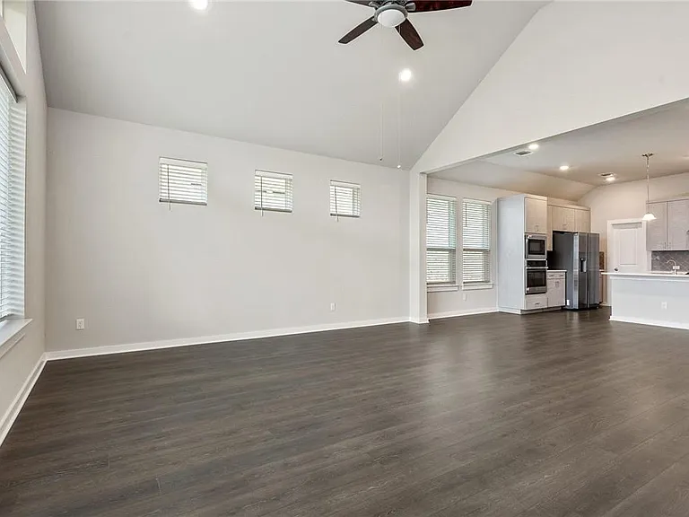 216 Upland Dr — Photo 12