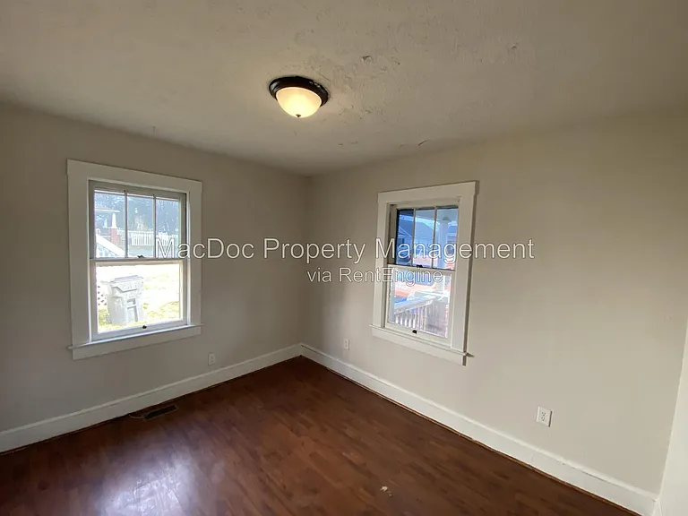 138 Mansfield St — Photo 10