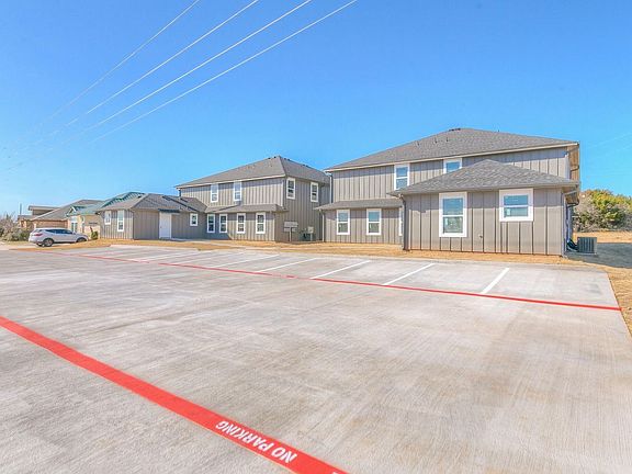 4th image of 2009 Rockview Dr #105