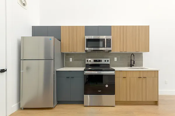 Rented by City Skyline Rentals LLC | media 3