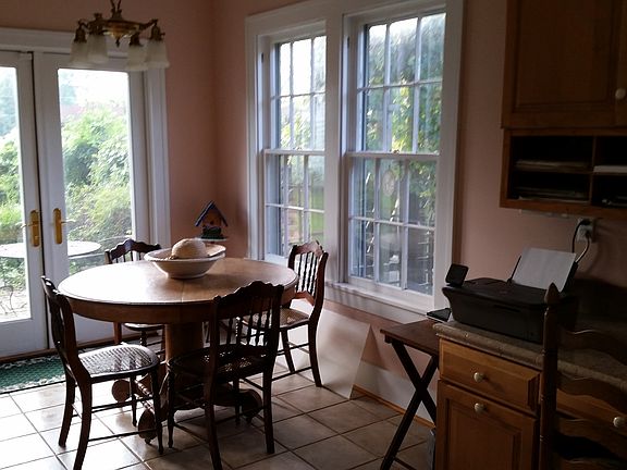 3rd image of 83 Magnolia Pl