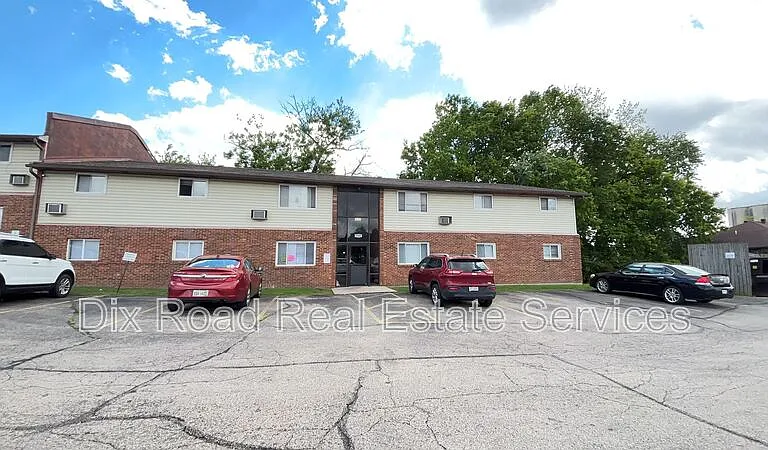 739 Trumbull St #9 — Photo 1