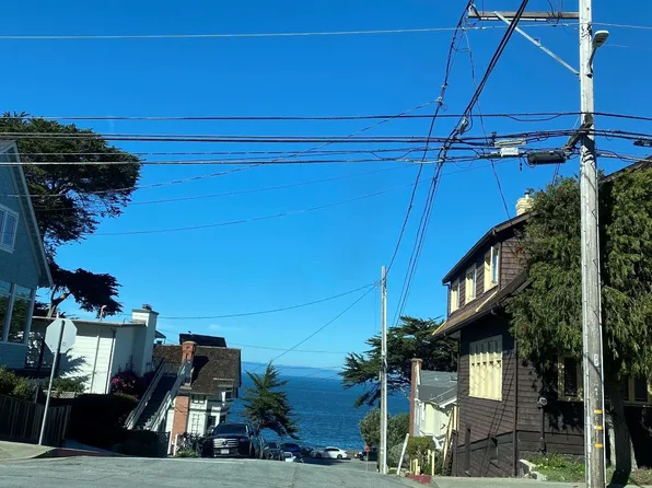 (undisclosed Address), Pacific Grove, CA 93950