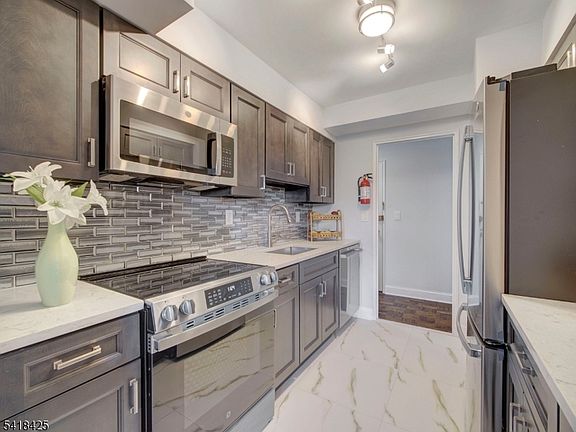 3rd image of 377 S Harrison Street #8I