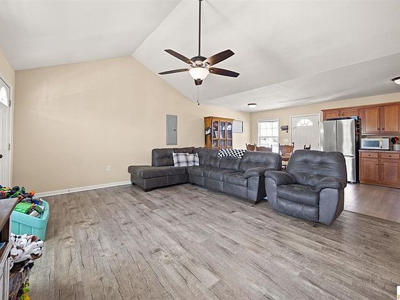 3rd image of 201 J Hunt Rd