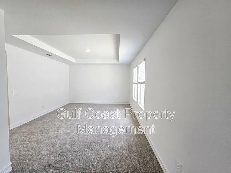 11757 71st Ave E — Photo 22