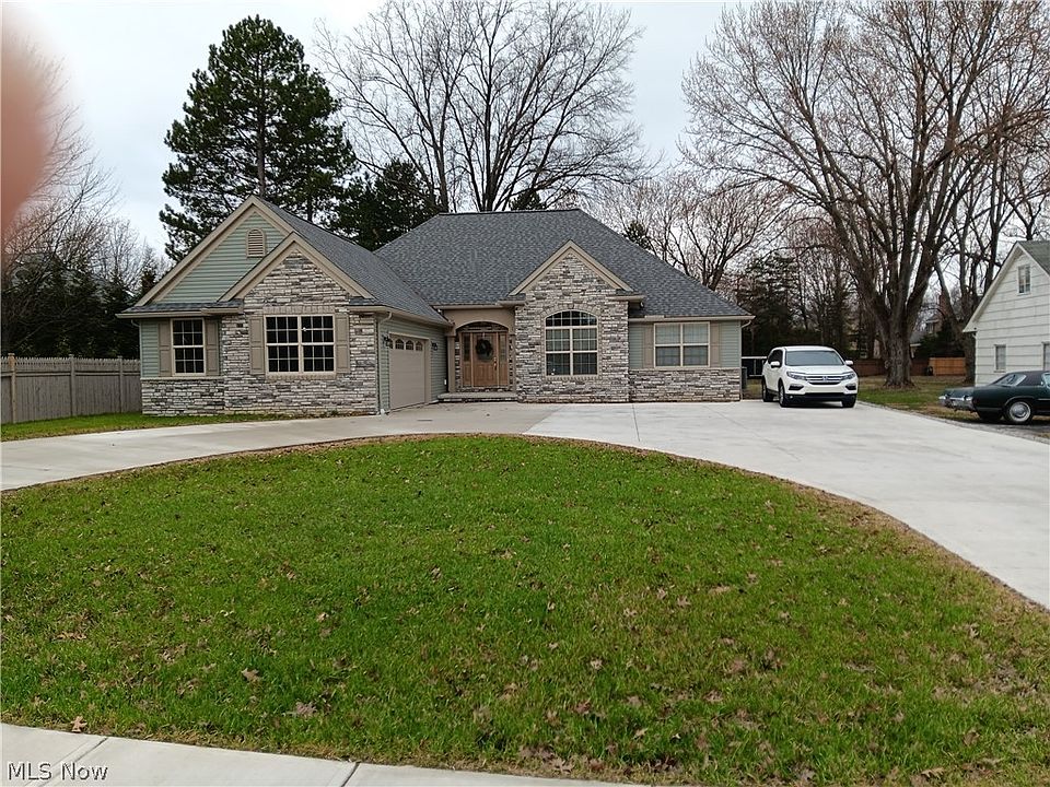 1st image of 2366 Bradley Rd