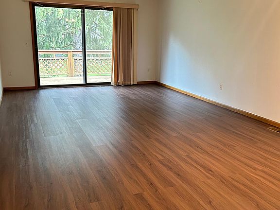 2nd image of 2529 Bridgeport Ln SE #59