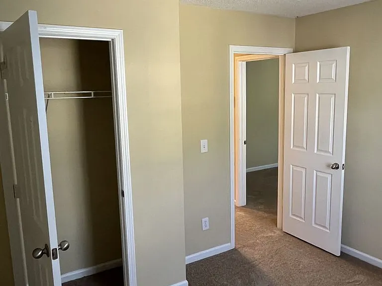 6130 Sid Crane Dr — Photo 18