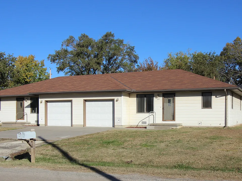 520 E 10th Ave