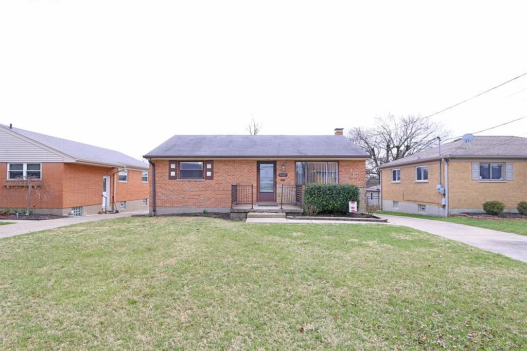 5637 Lawrence Rd photo 1