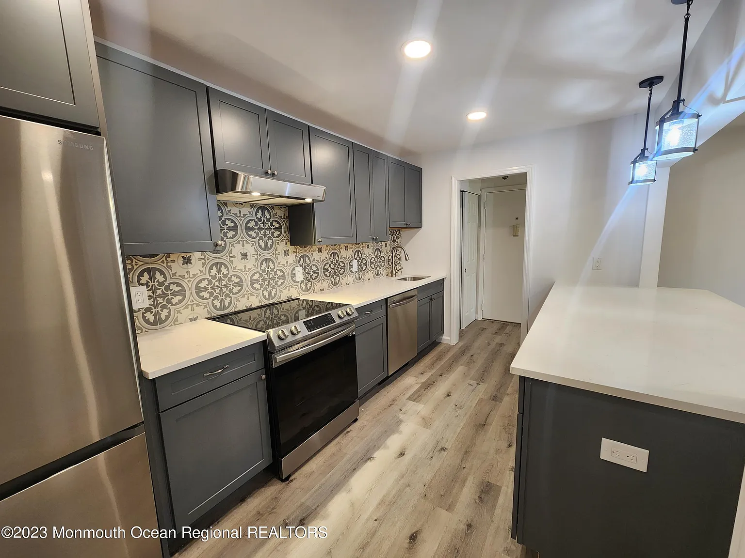 2 bed, $2,300 — Photo 4
