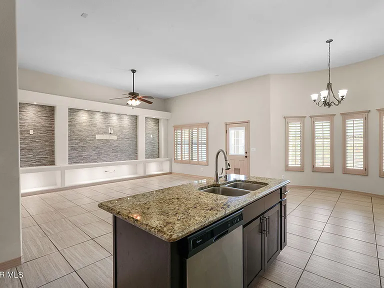 3138 Red Maple Dr — Photo 11
