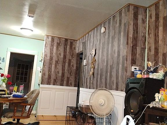 4th image of 2211 Avon St