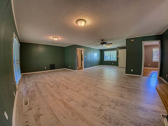 Living/Dining Room-2