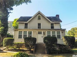 1061 Old Northern Blvd, Roslyn, NY 11576